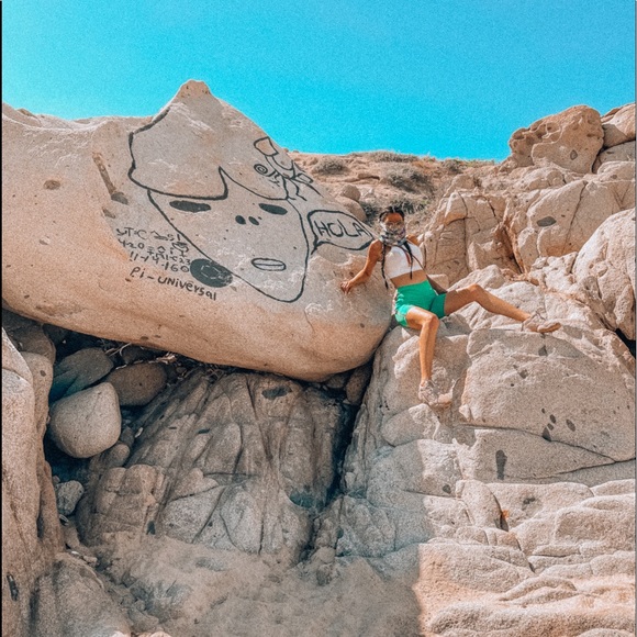 Ashley Brooke ✨ - Picture 13 of 17